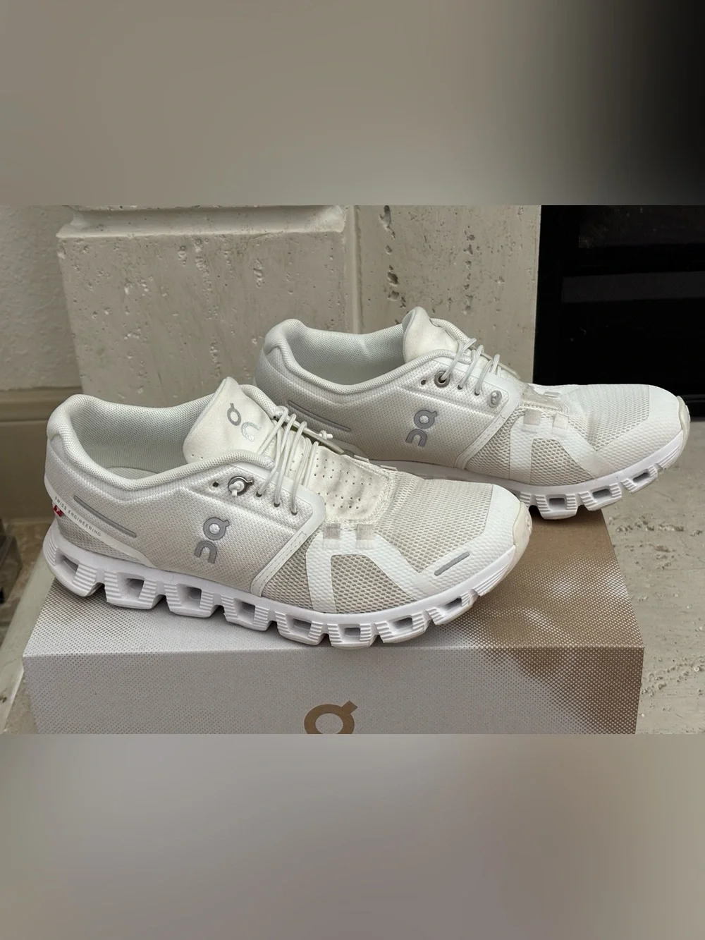 Women’s On Cloud 5 Shoes - Picture 5 of 16